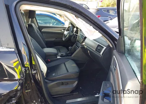 2021 Volkswagen Atlas 3.6L V6 Sel z USA, uszkodzony, nr VIN 1V2BR2CA4MC572304